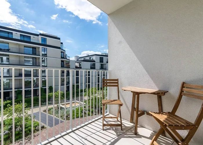 Apartment Karolina Executive - Standing Desk, Monitor & Garden View *